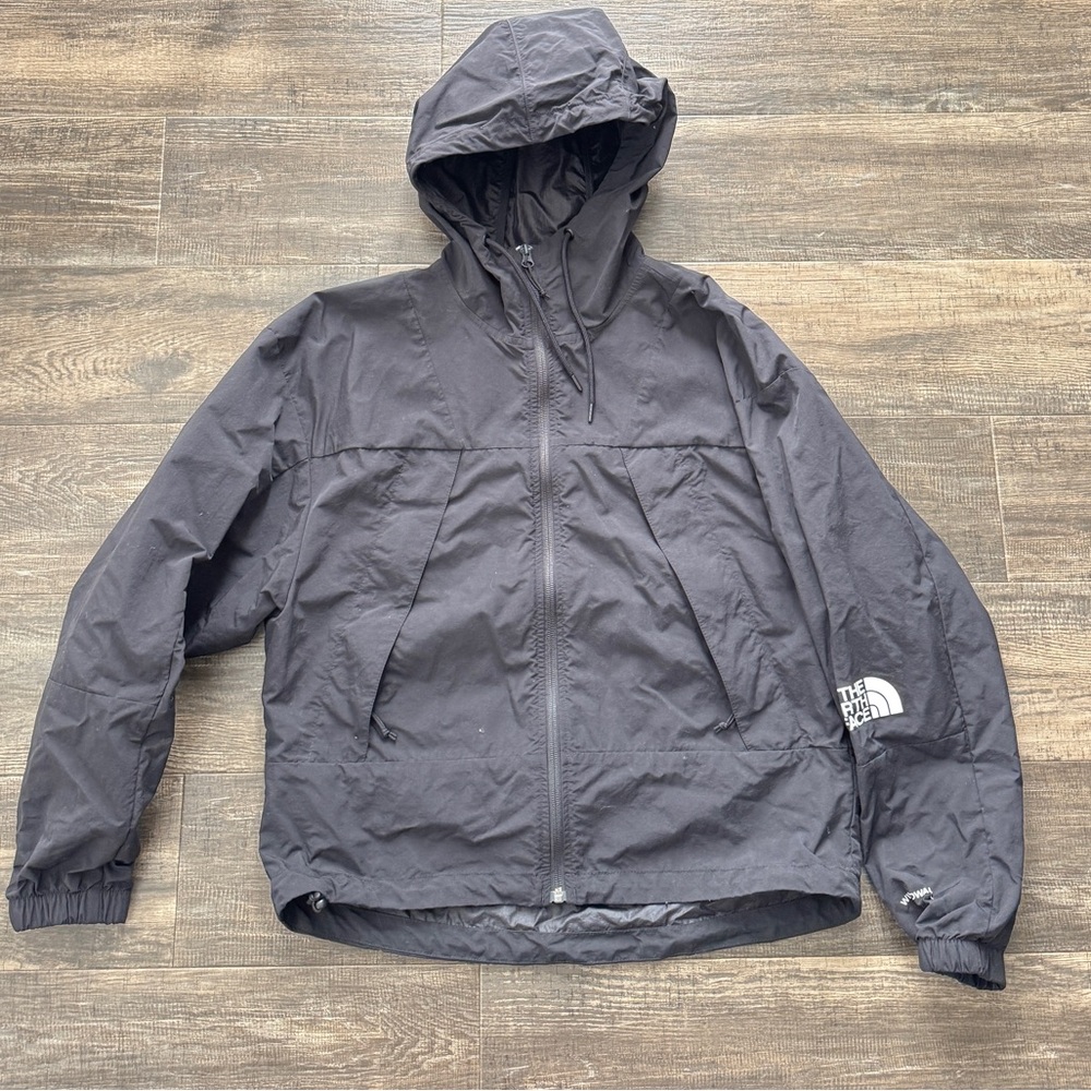 The North Face Peril Wind Jacket Size Medium Women’s - Black Cropped - Picture 2 of 3